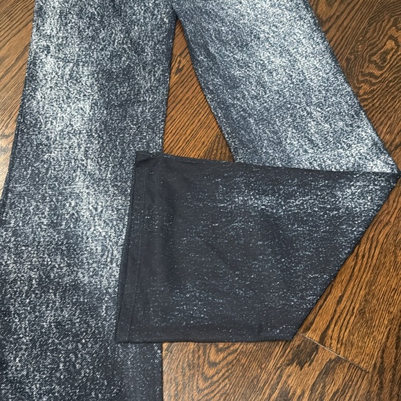 **NWT** Zara Faux Denim Printed Pant - Picture 4 of 5